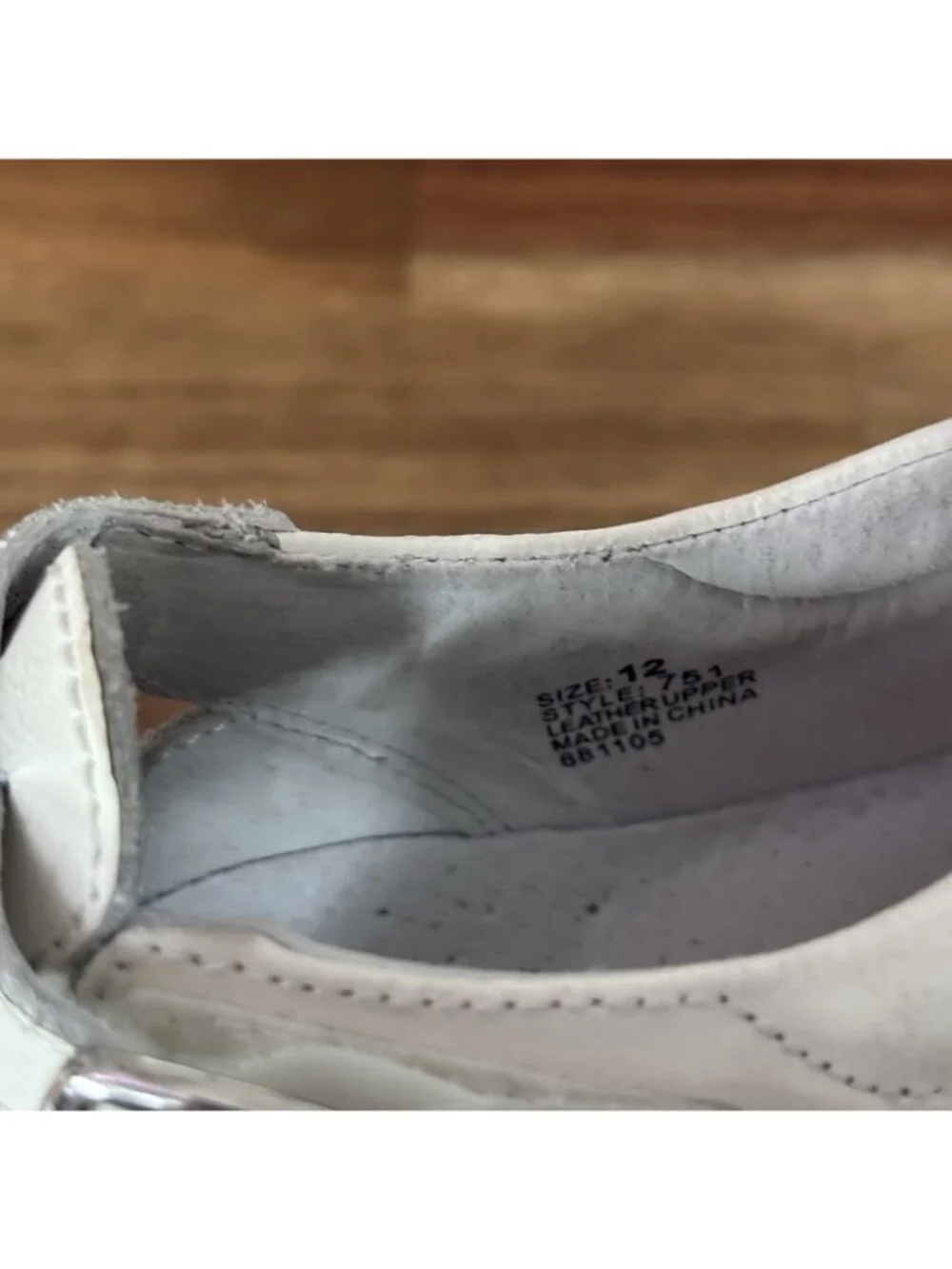 L'Amour Girls Shoes Classic Off White Leather Mary Jane T-strap Size 12 School